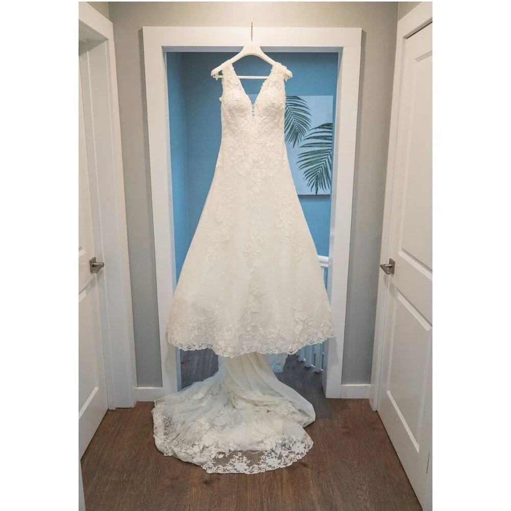 Pronovias Maggy Wedding Dress A Line Lace Bustle Size 4/6